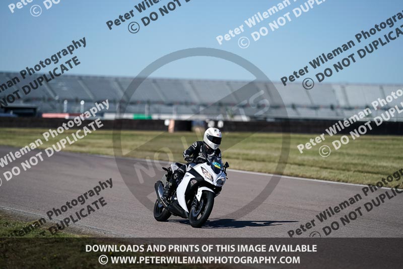 Rockingham no limits trackday;enduro digital images;event digital images;eventdigitalimages;no limits trackdays;peter wileman photography;racing digital images;rockingham raceway northamptonshire;rockingham trackday photographs;trackday digital images;trackday photos